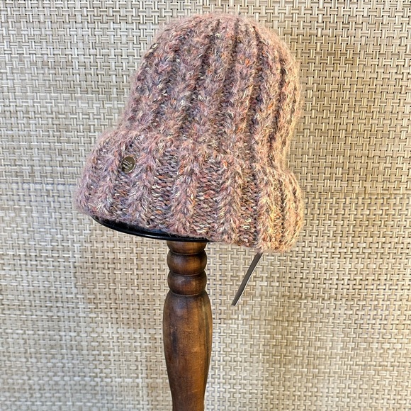 Norla Canada Handmade Variegated Tan Ribbed Wool Blend Knit Beanie Winter Hat - Picture 4 of 8